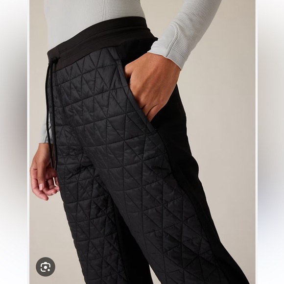 Athleta Solstice Jogger Apres Ski Jogger Quilted Black Size 10 - Picture 1 of 7